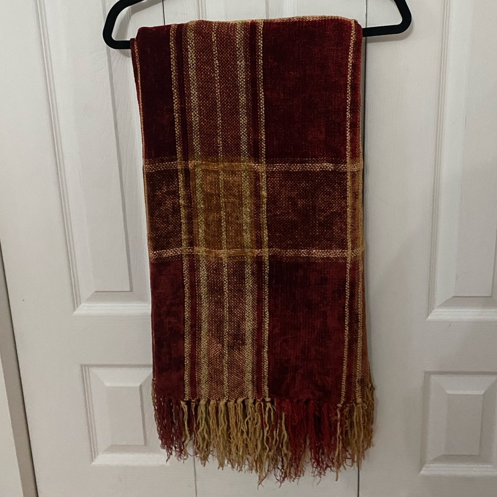 CHURCHHILL WEAVERS Striped Handwoven Chenille Throw Blanket Kentucky Fringe - Picture 8 of 8